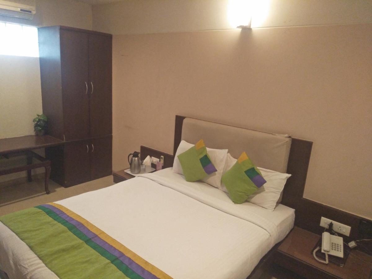 Treebo Trend Hotel Basera Pune Exterior foto