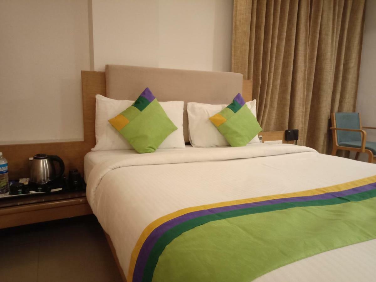Treebo Trend Hotel Basera Pune Exterior foto