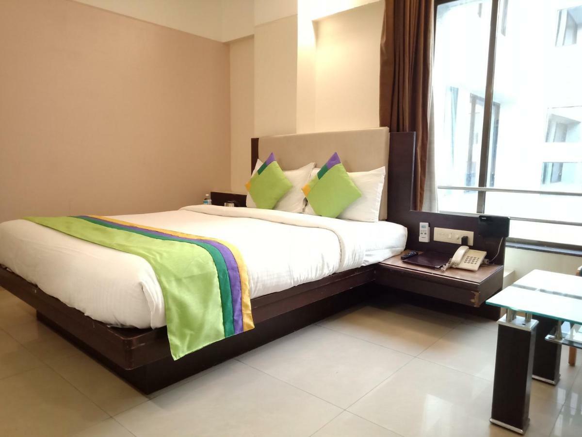 Treebo Trend Hotel Basera Pune Exterior foto