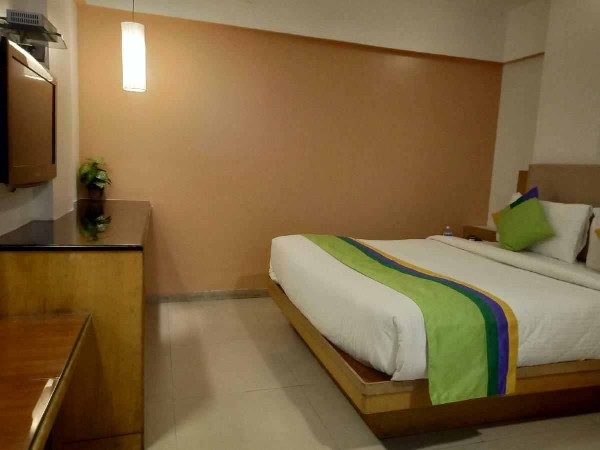 Treebo Trend Hotel Basera Pune Exterior foto