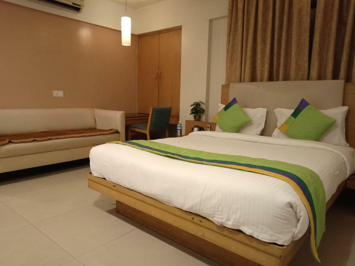 Treebo Trend Hotel Basera Pune Exterior foto