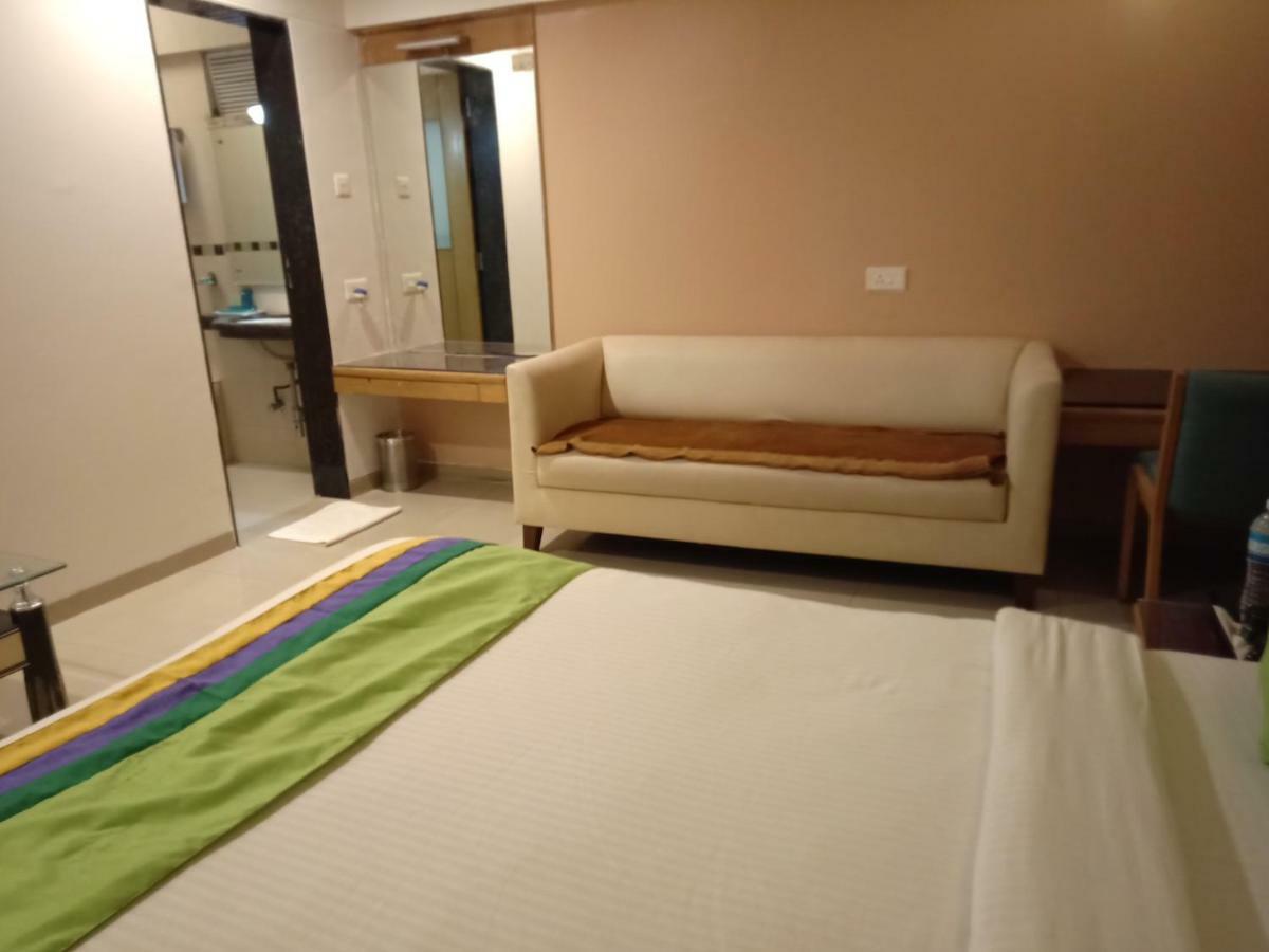 Treebo Trend Hotel Basera Pune Exterior foto